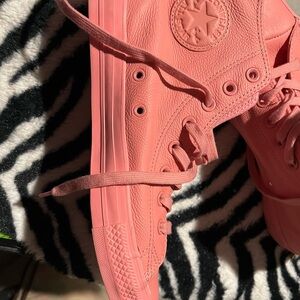 Pink leather converse unisex men 8 women 10
